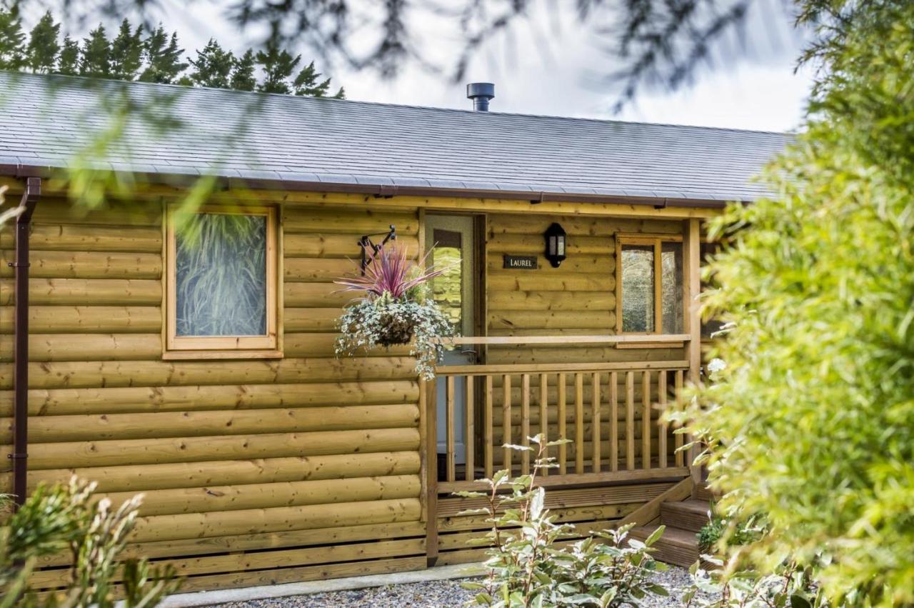 Saint Florence Laurel Lodge - 2 Bedroom Log Cabin - St Florence מראה חיצוני תמונה