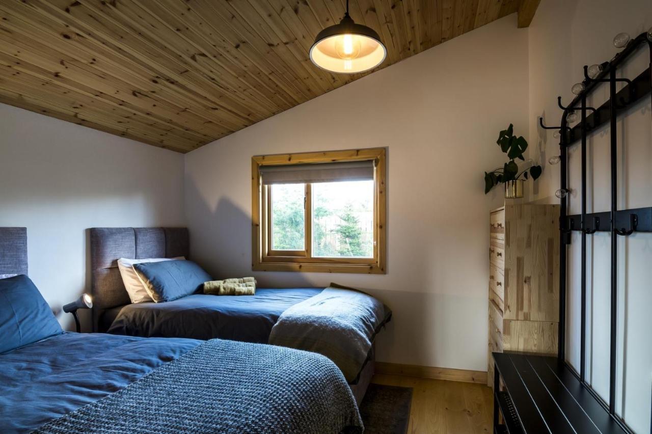 Saint Florence Laurel Lodge - 2 Bedroom Log Cabin - St Florence מראה חיצוני תמונה