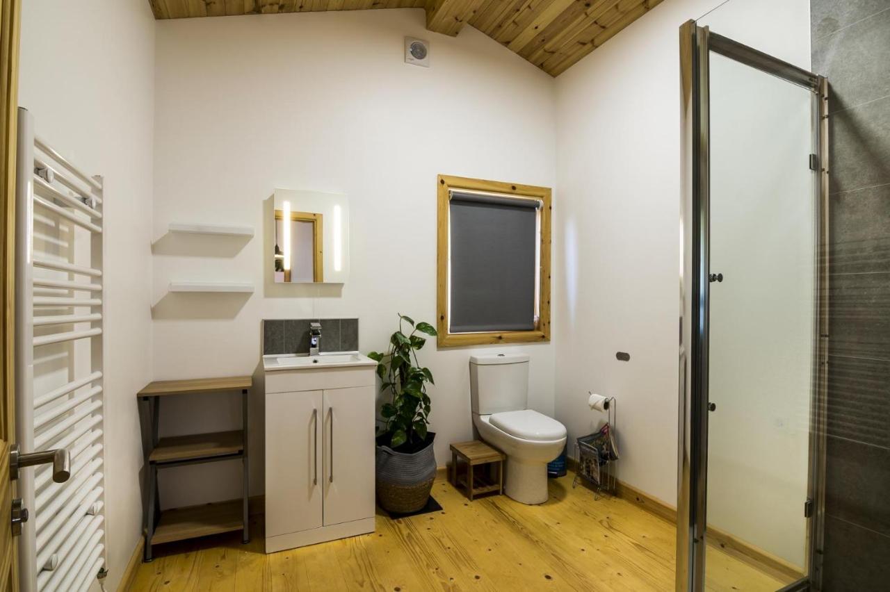 Saint Florence Laurel Lodge - 2 Bedroom Log Cabin - St Florence מראה חיצוני תמונה
