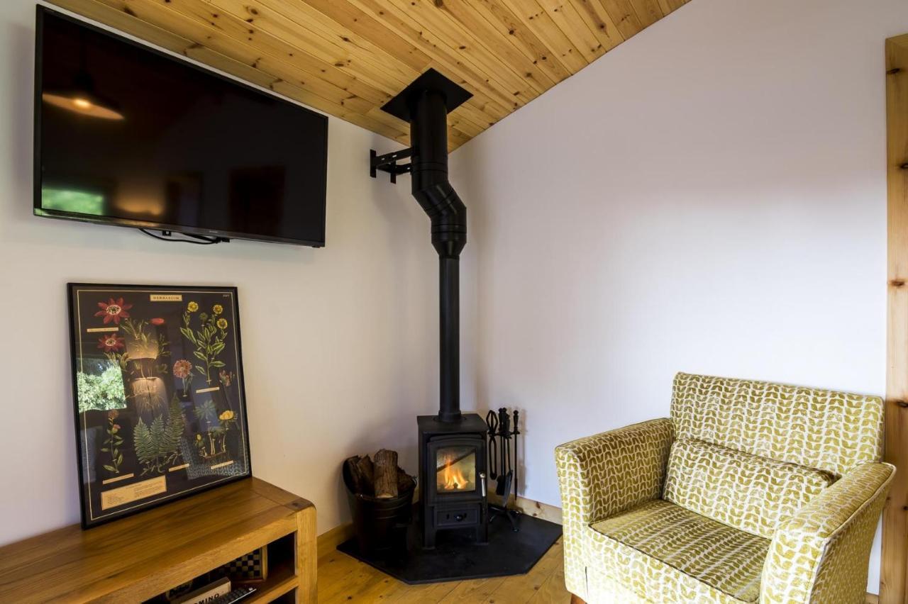 Saint Florence Laurel Lodge - 2 Bedroom Log Cabin - St Florence מראה חיצוני תמונה